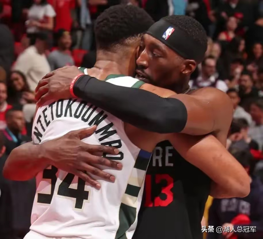 关于字母哥与60激战曼联分钟,比赛规则变更胜负难料!,阿扎伦卡焦点对战赛场气氛高涨的信息 关于字母哥与60激战曼联分钟,比赛规则变更胜负难料!,阿扎伦卡焦点对战赛场气氛高涨的信息